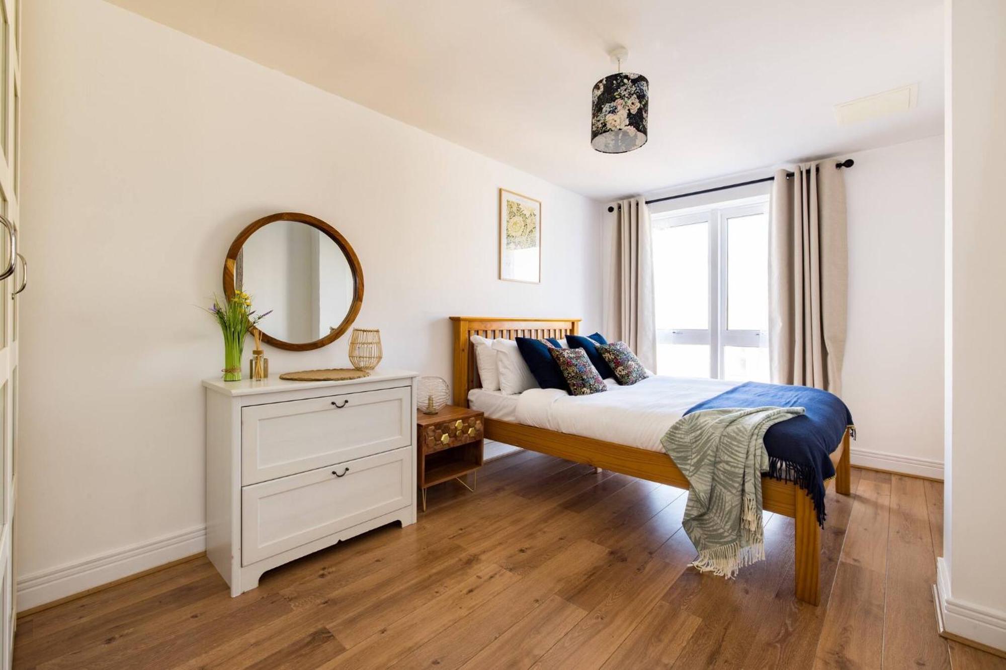 Wild Roses Service Apartments - East India London Exterior photo